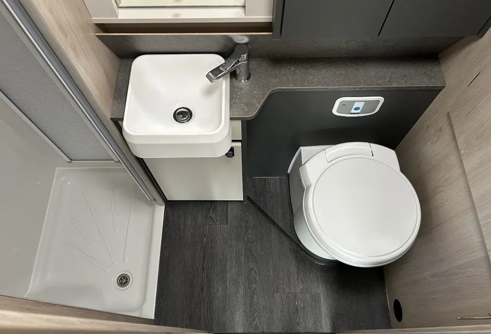 AUTOTRAIL  F-LINE F60 