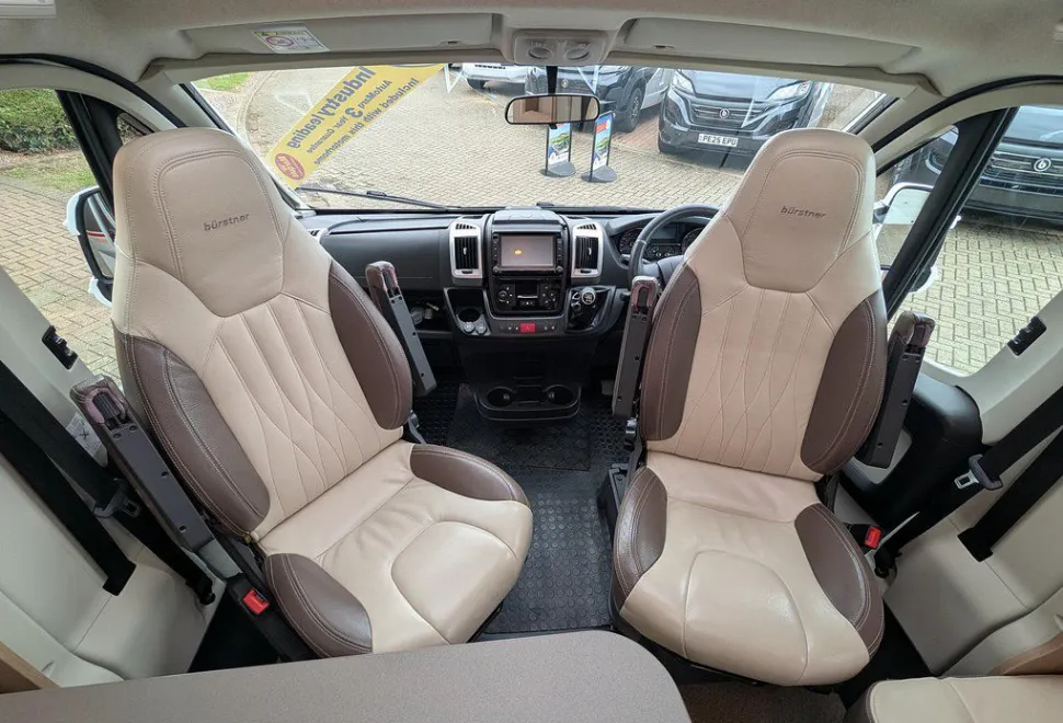 BURSTNER  IXEO 690G 2019-06-03