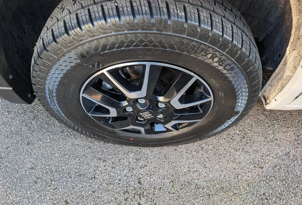 AUTO SLEEPERS  ACTIVE FL635 
