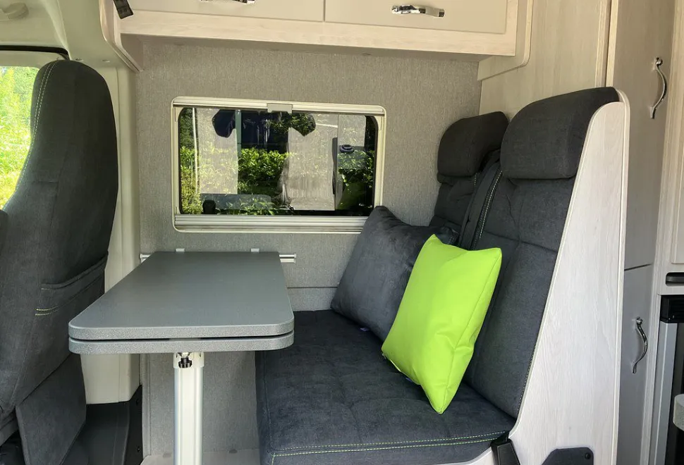 AUTO SLEEPERS  ACTIVE KB635 P 