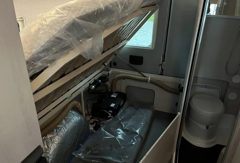AUTO SLEEPERS  ACTIVE KB635 