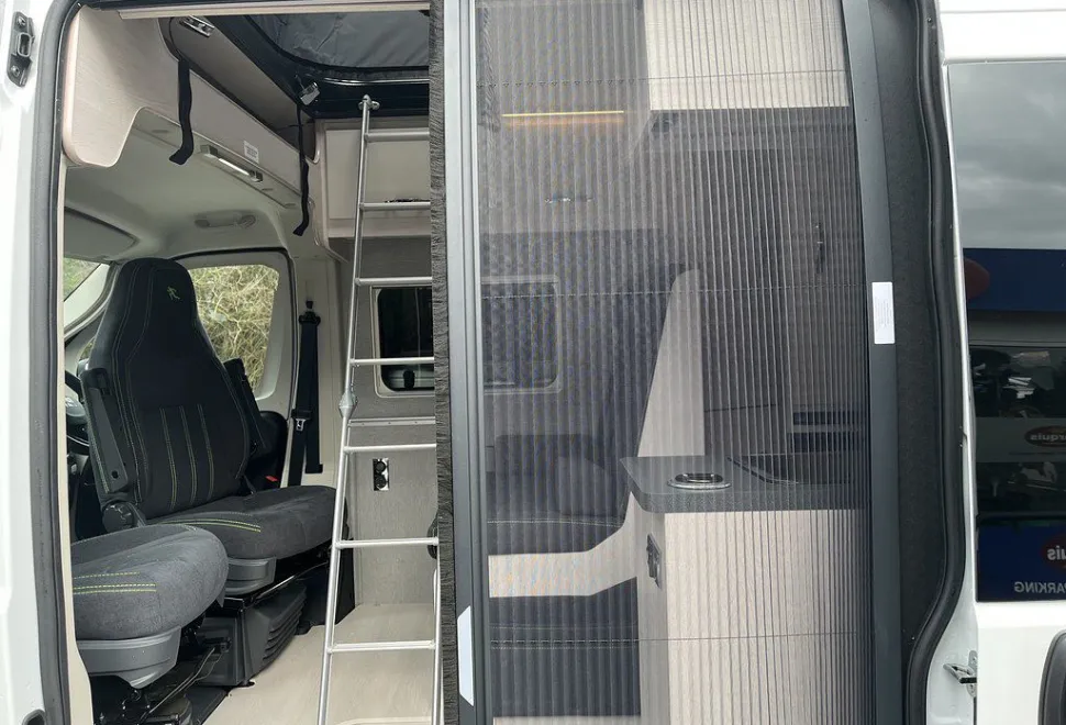 AUTO SLEEPERS  ACTIVE KB635 