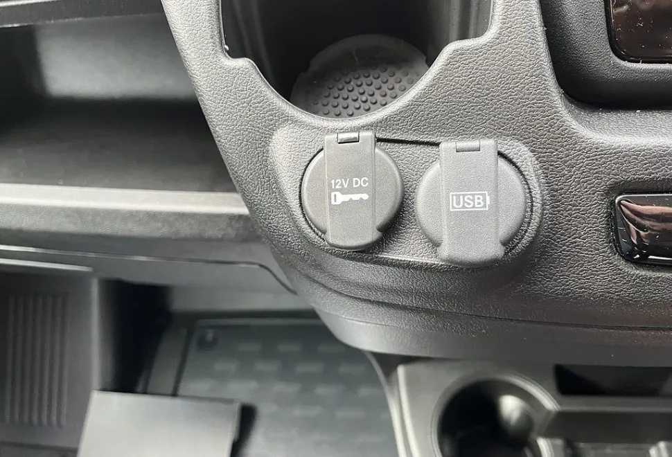 AUTO SLEEPERS  ACTIVE KB635 
