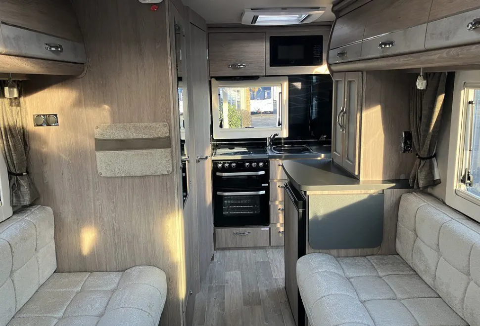 AUTO SLEEPERS  BROADWAY EK TB LP 