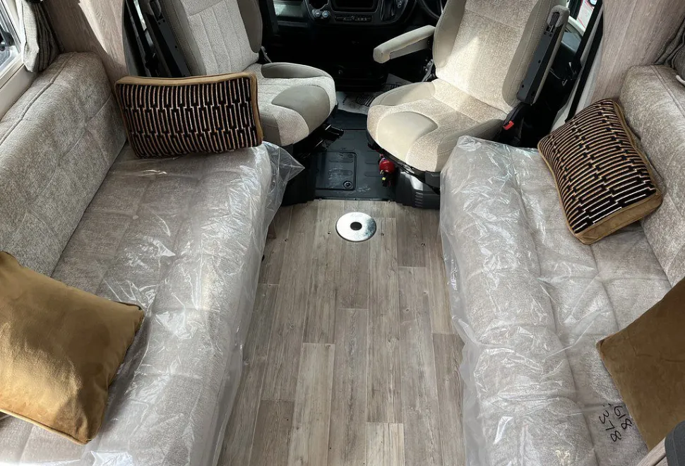 AUTO SLEEPERS  BROADWAY FB 