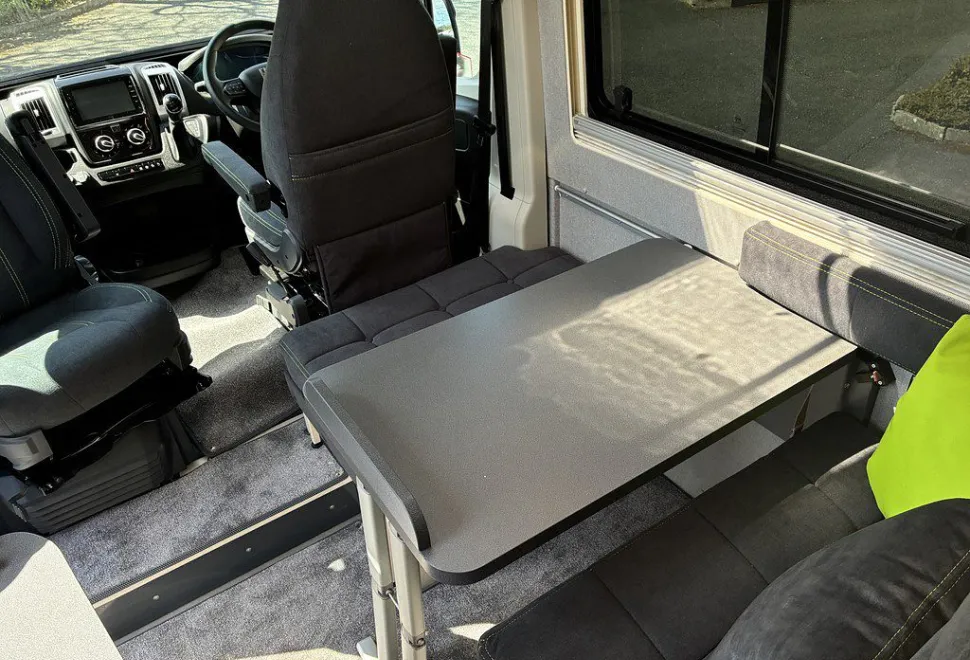 AUTO SLEEPERS  ACTIVE FG635 