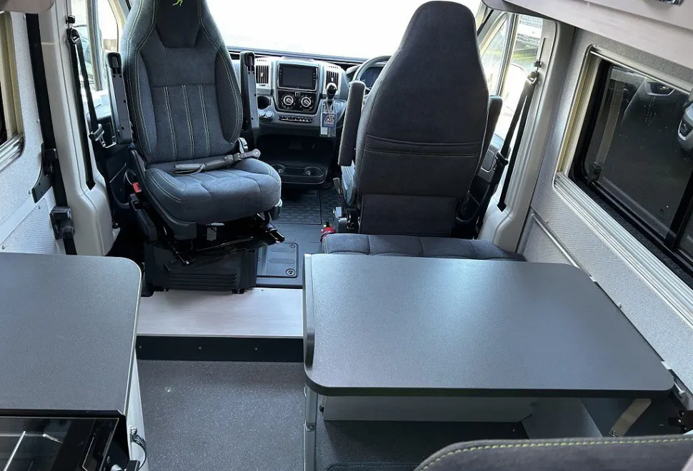 AUTO SLEEPERS  ACTIVE FG635 