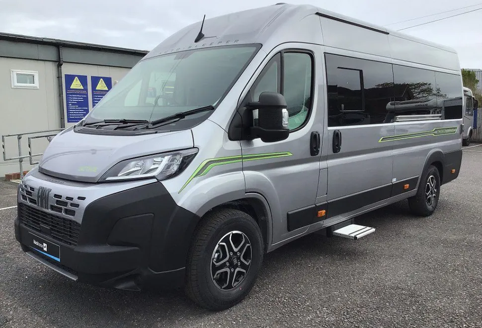 AUTO SLEEPERS  ACTIVE FL635 