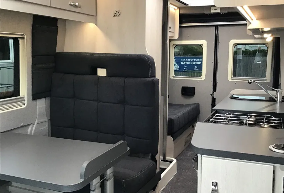 AUTO SLEEPERS  ACTIVE FL635 