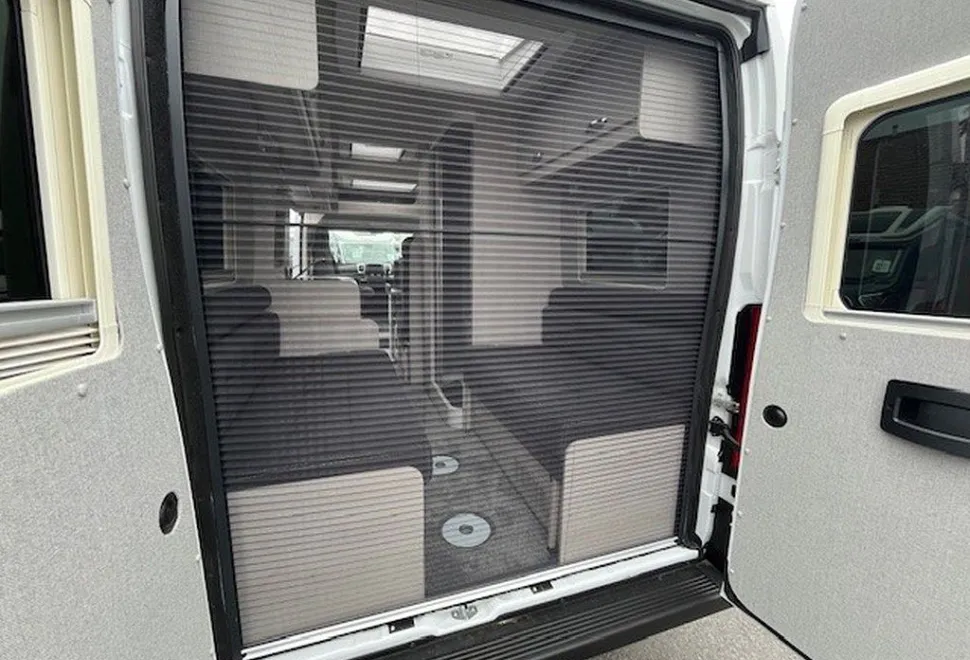 AUTO SLEEPERS  ACTIVE FL635 