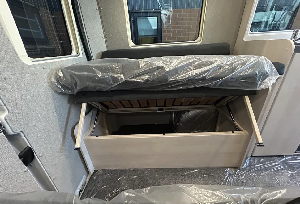 AUTO SLEEPERS  ACTIVE FL635 P 