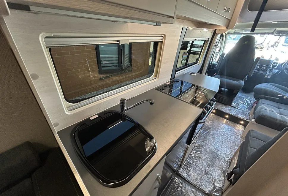 AUTO SLEEPERS  ACTIVE FL635 P 