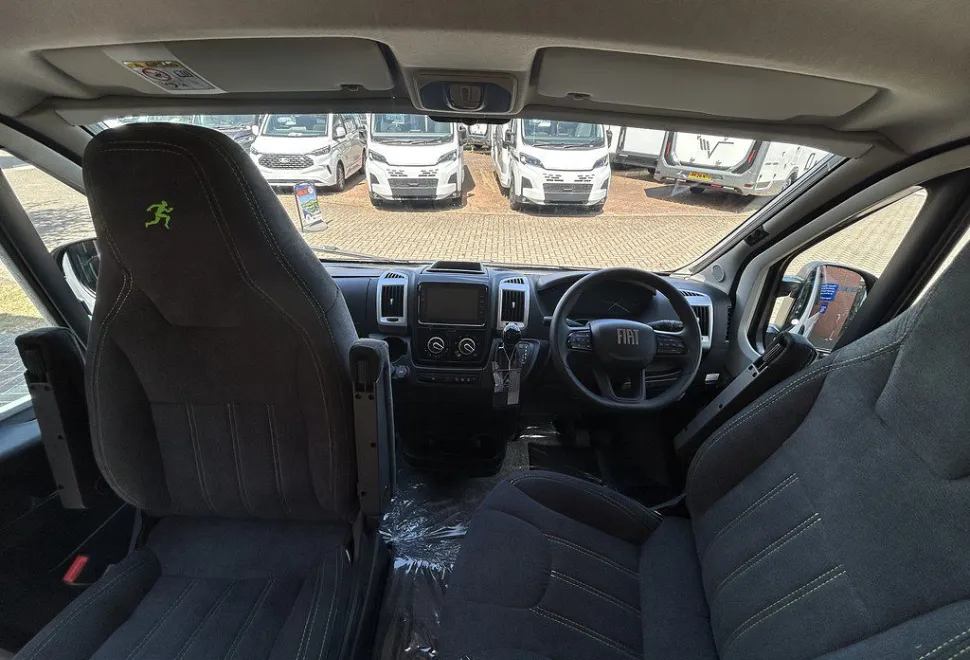 AUTO SLEEPERS  ACTIVE FL635 P 