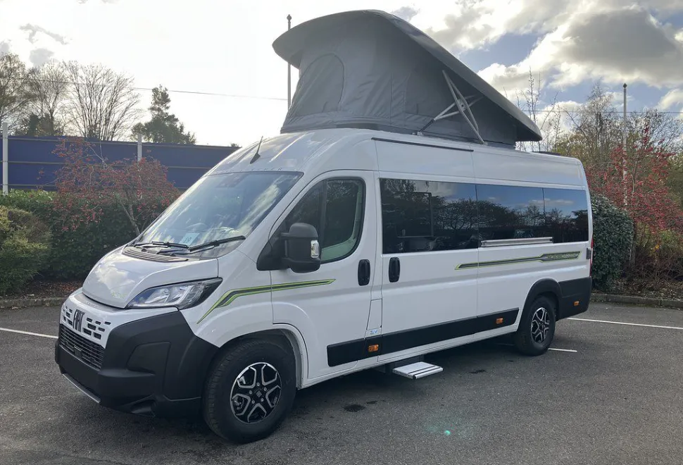 AUTO SLEEPERS  ACTIVE FL635 