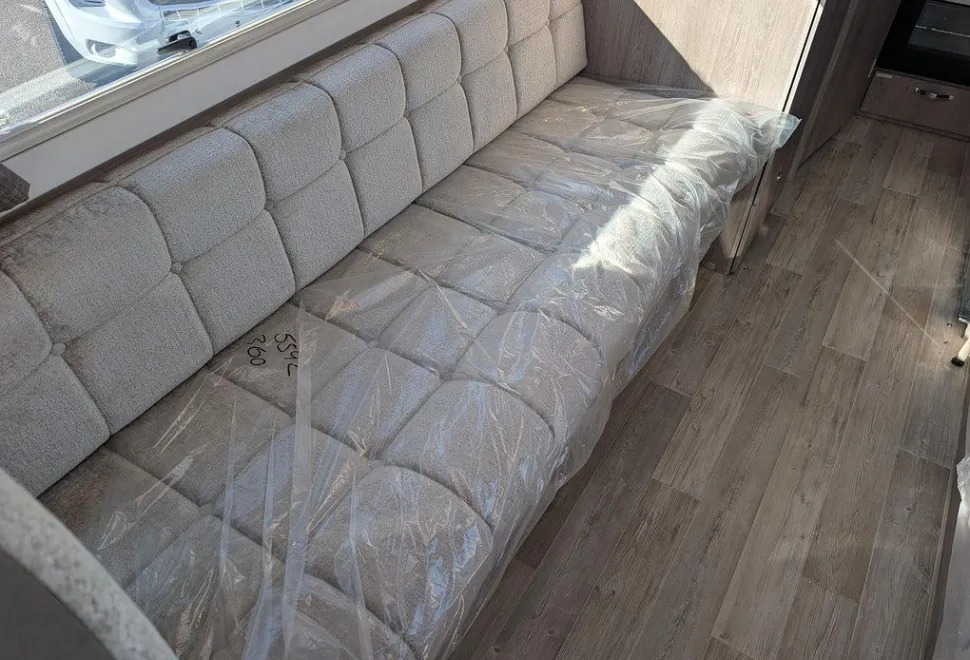 AUTO SLEEPERS  BROADWAY EK TB LP 2025-12-01