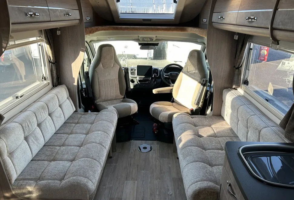 AUTO SLEEPERS  BROADWAY FB 