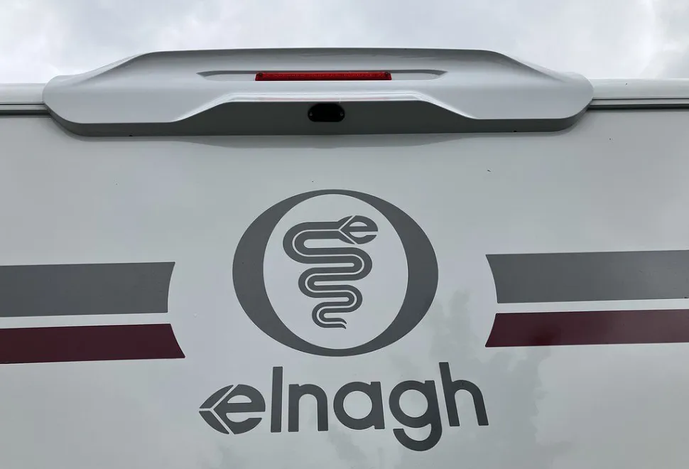 ELNAGH  BARON 560 