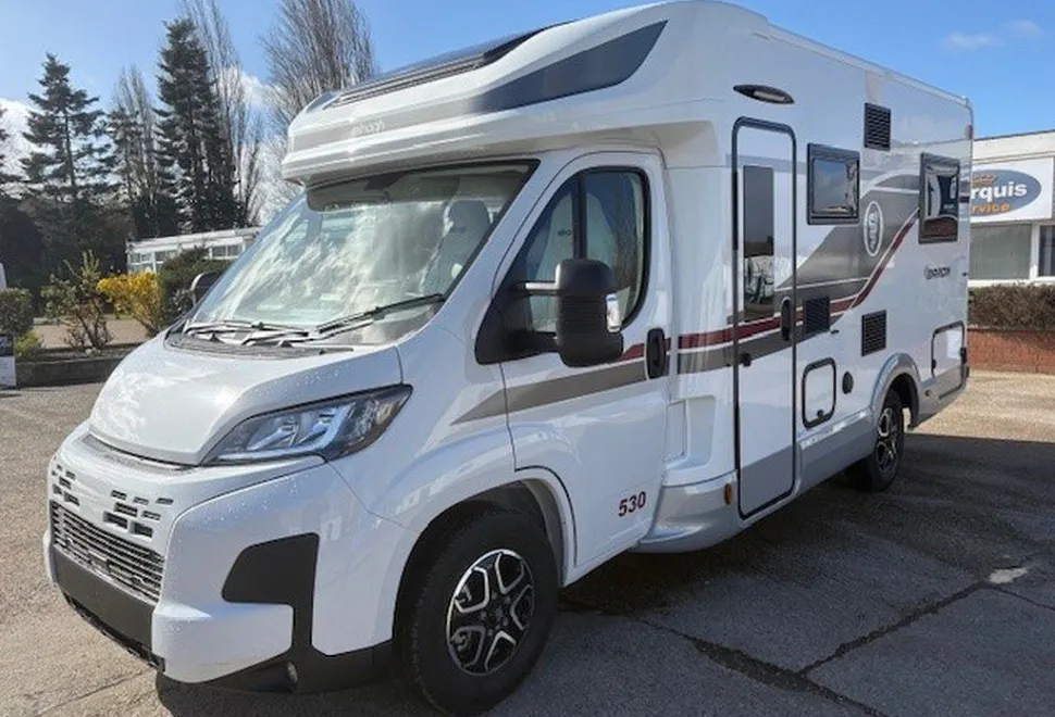 ELNAGH  BARON 530 