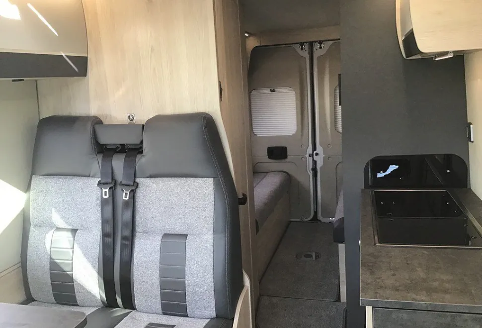 AUTOTRAIL  ADVENTURE 65 