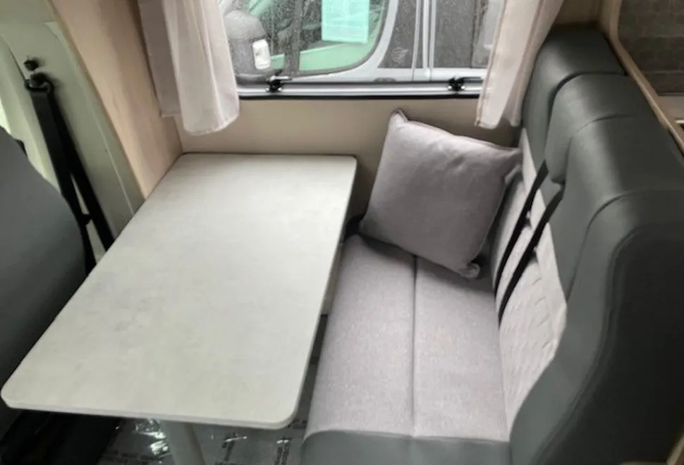 AUTOTRAIL  EXPEDITION C71 