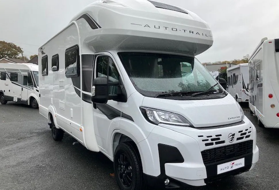 AUTOTRAIL  EXPEDITION C71 