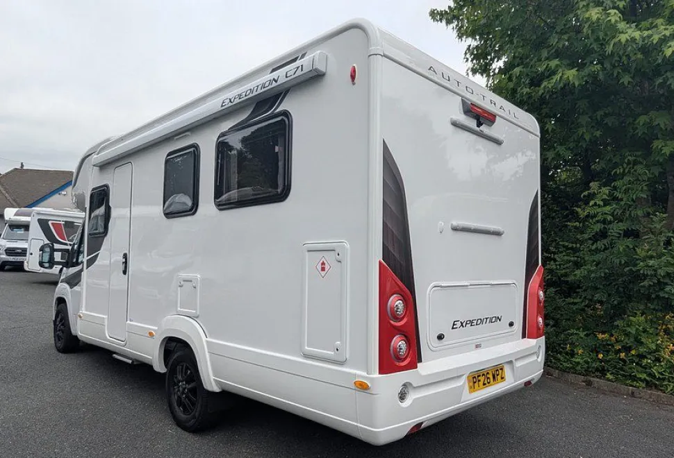AUTOTRAIL  EXPEDITION C71 2026-06-12