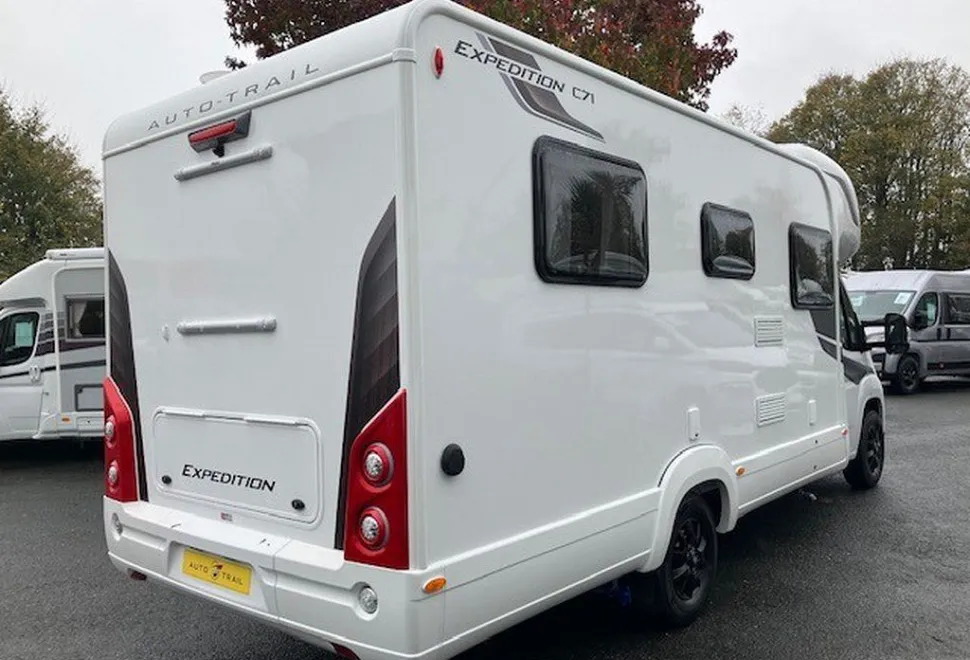 AUTOTRAIL  EXPEDITION C71 
