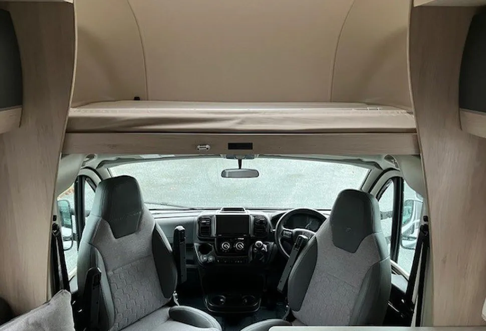 AUTOTRAIL  EXPEDITION C71 