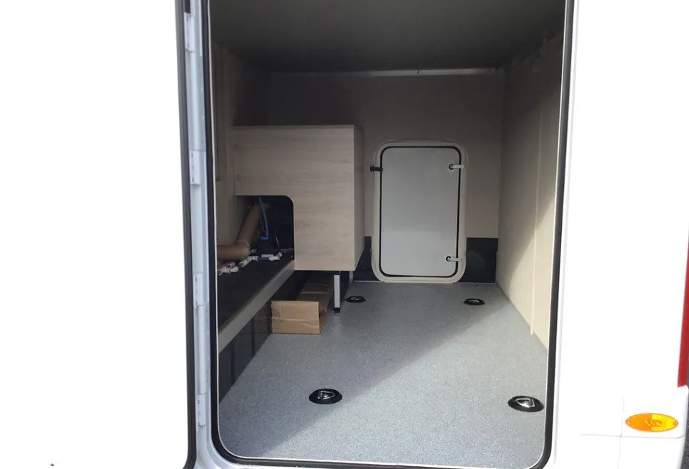 AUTOTRAIL  EXPEDITION C73 