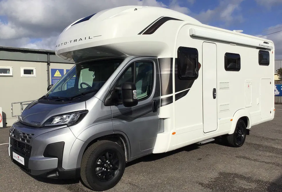 AUTOTRAIL  EXPEDITION C73 