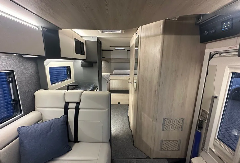 AUTOTRAIL  F-LINE F70 