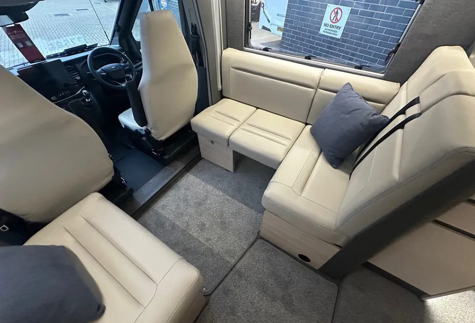 AUTOTRAIL  F-LINE F70 