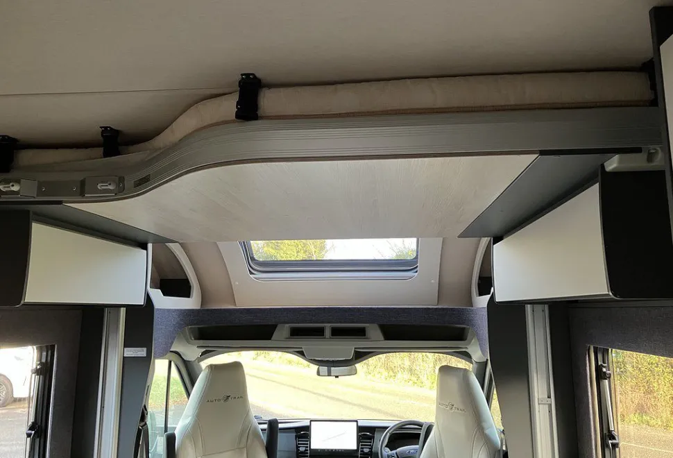 AUTOTRAIL  F-LINE F72 