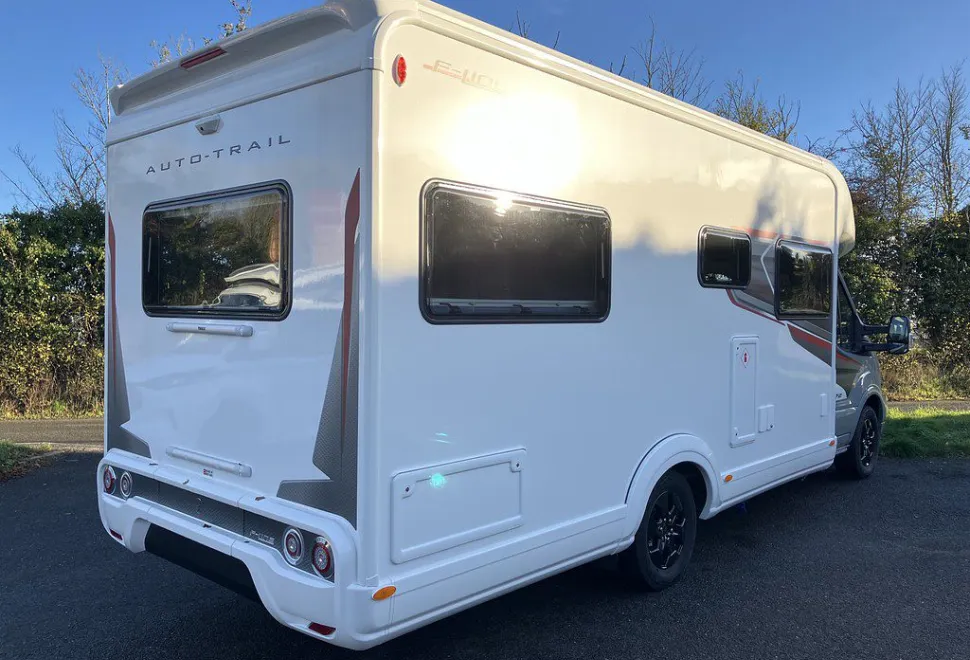 AUTOTRAIL  F-LINE F72 
