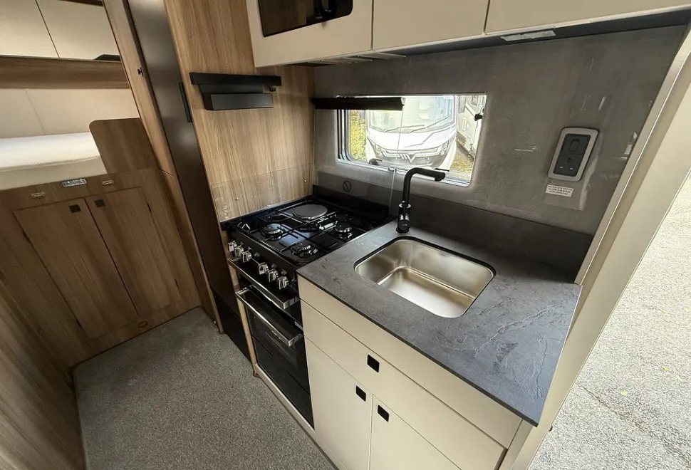 AUTOTRAIL  IMALA 736G 2026-03-01