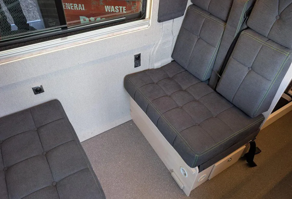AUTO SLEEPERS  ACTIVE FG635 P 2025-12-01