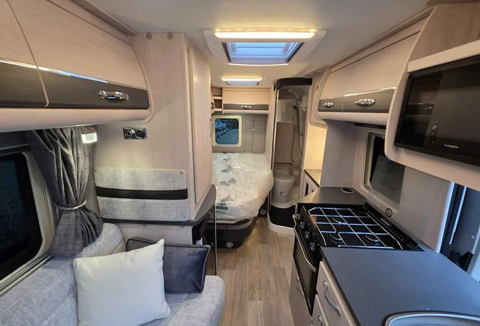 AUTO SLEEPERS  KINGHAM 