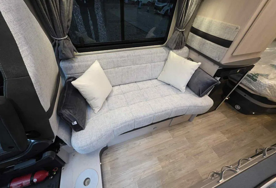 AUTO SLEEPERS  KINGHAM 