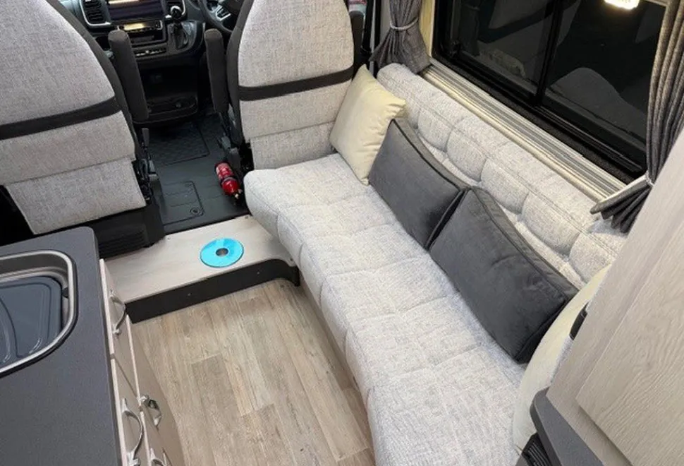 AUTO SLEEPERS  KINGHAM 