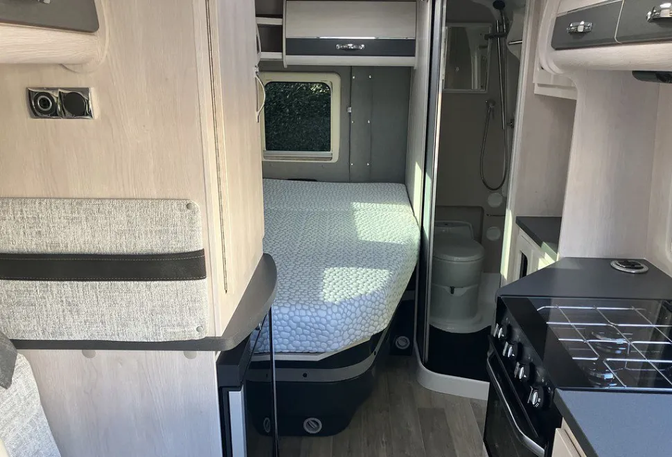 AUTO SLEEPERS  KINGHAM 