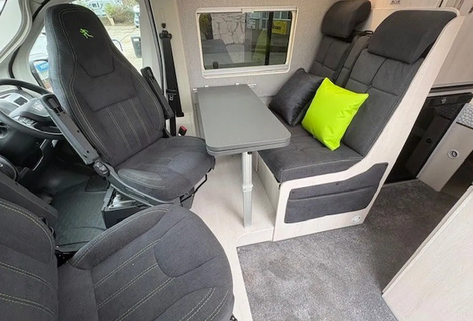 AUTO SLEEPERS  ACTIVE KB635 