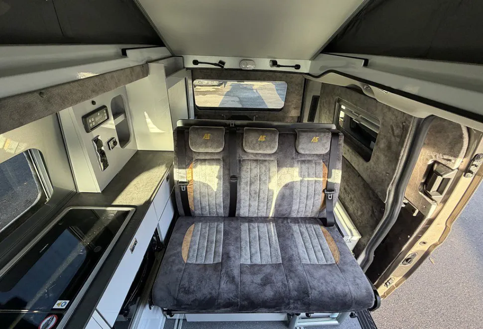 AUTO SLEEPERS  CUSTOM AIR 2025-12-05