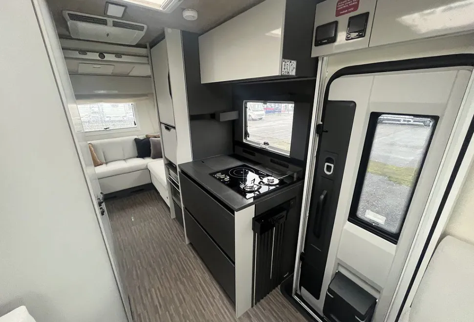 MOBILVETTA  K-YACHT T-LINE 80 2026-03-01