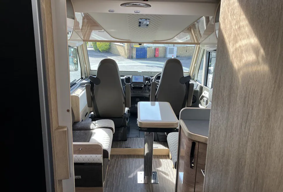MOBILVETTA  K-YACHT T-LINE 86 
