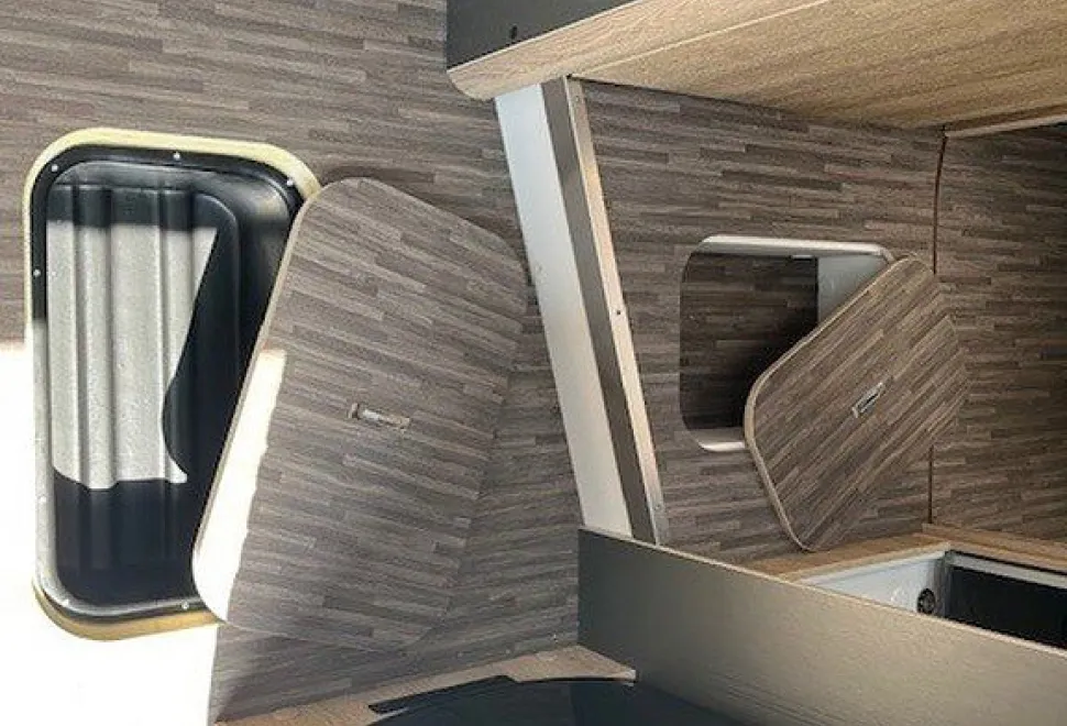 MOBILVETTA  K-YACHT T-LINE 90 