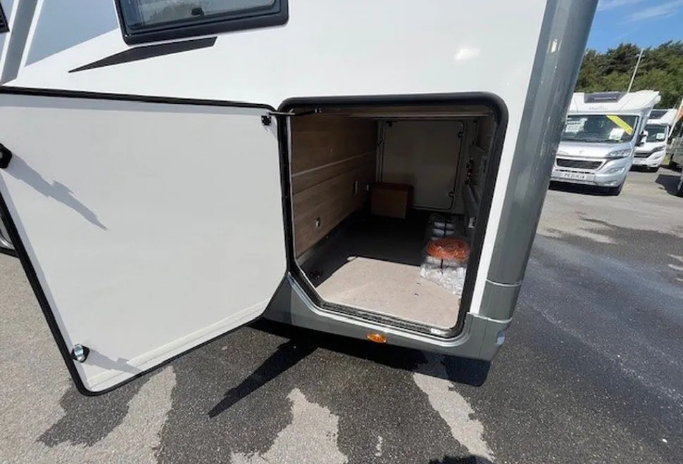 MOBILVETTA  K-YACHT T-LINE 90 