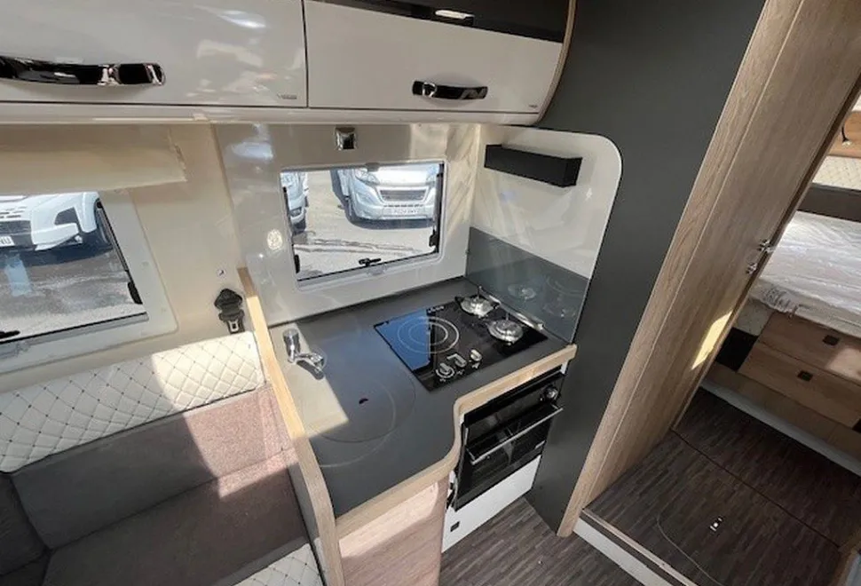 MOBILVETTA  K-YACHT T-LINE 90 