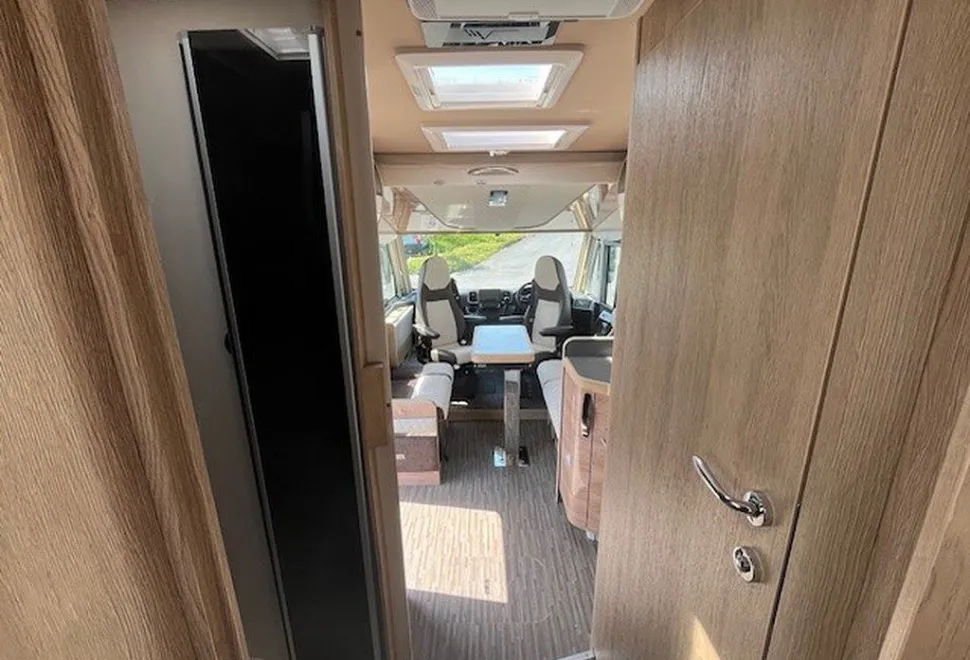MOBILVETTA  K-YACHT T-LINE 90 