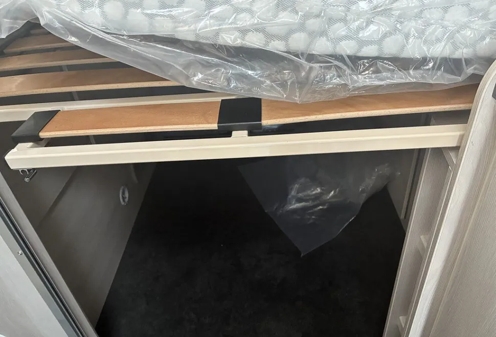 AUTO SLEEPERS  ACTIVE FG635 