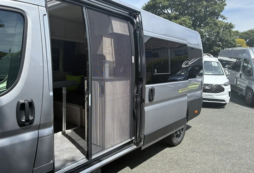 AUTO SLEEPERS  ACTIVE FG635 